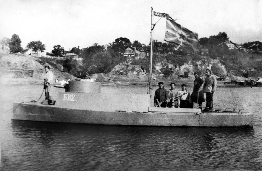 File:Gunboat 2 of the Dnieper Flotialla in the Russian Civil War.jpg -  Wikipedia