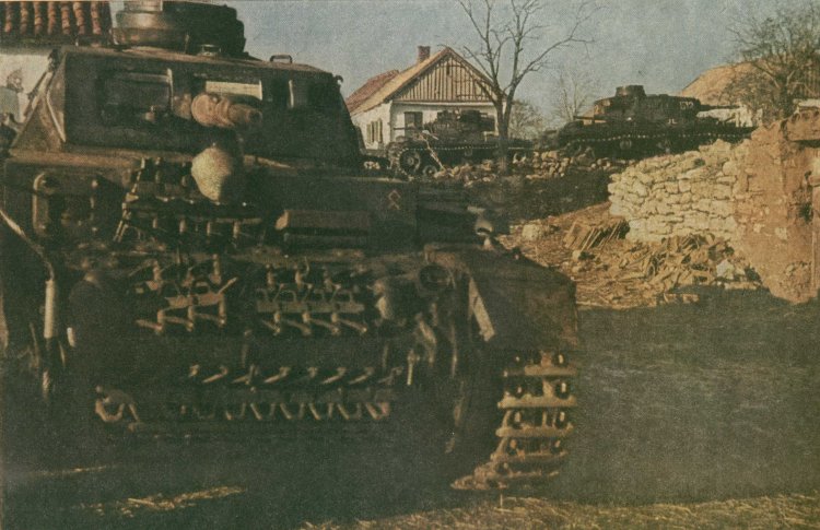 0056_Танки PzKpfw III из 14-й танковой дивизии..jpg