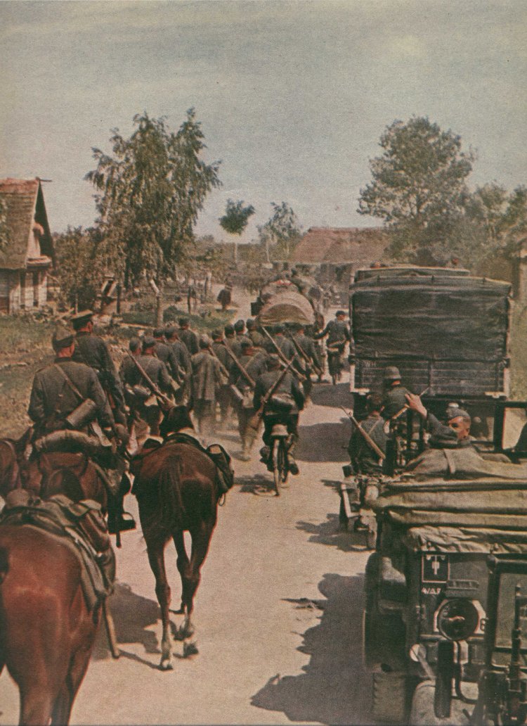 0059_Дорога на восток, Восточный фронт, лето 1942 г..jpg