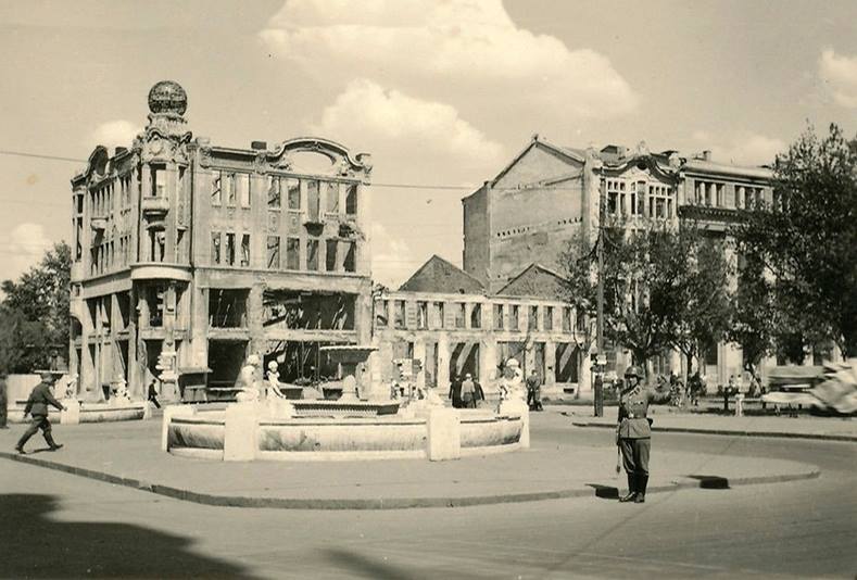 01.jpg