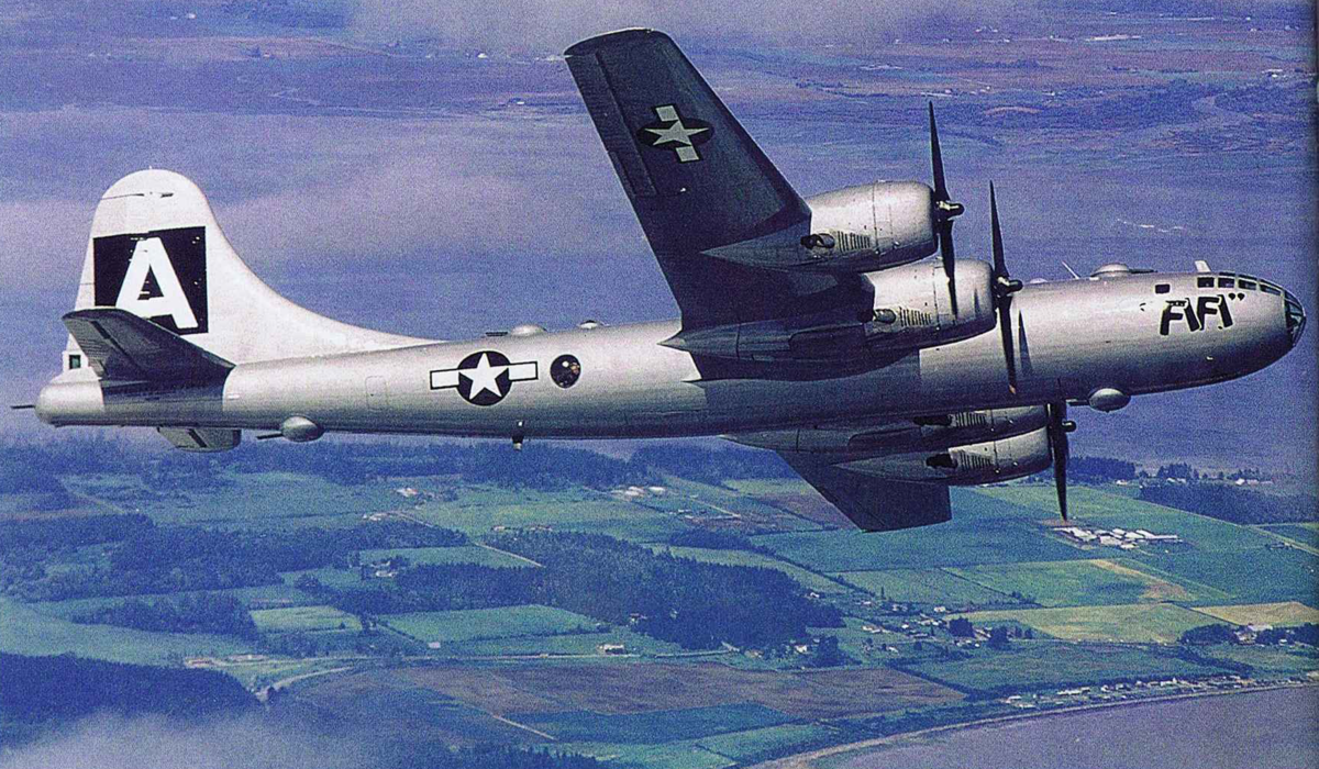 1 Boeing B-29 Superfortress в полете.png