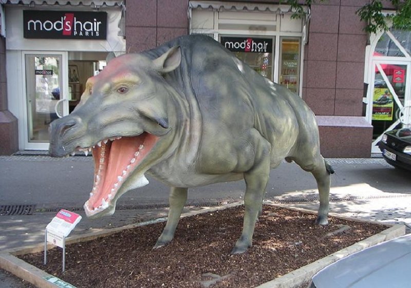 10-terrifying-prehistoric-creatures-that-are-thankfully-extinct-1.jpg