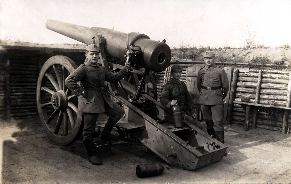 18_deutsche_artillery_kanone_ww1.jpg