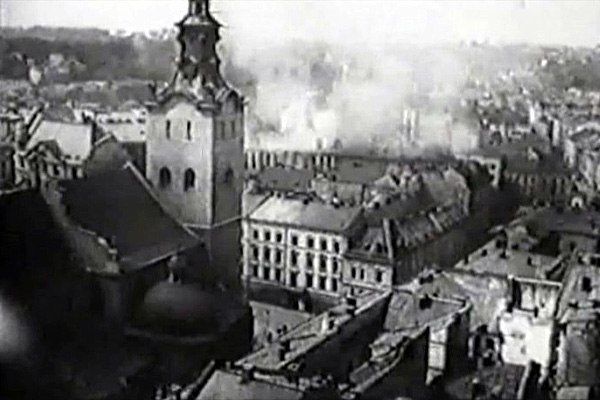 1941 Львів у вогні.jpg