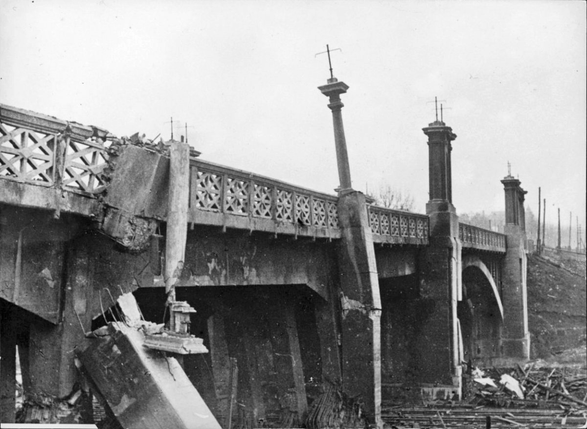 1941_image 02.jpg