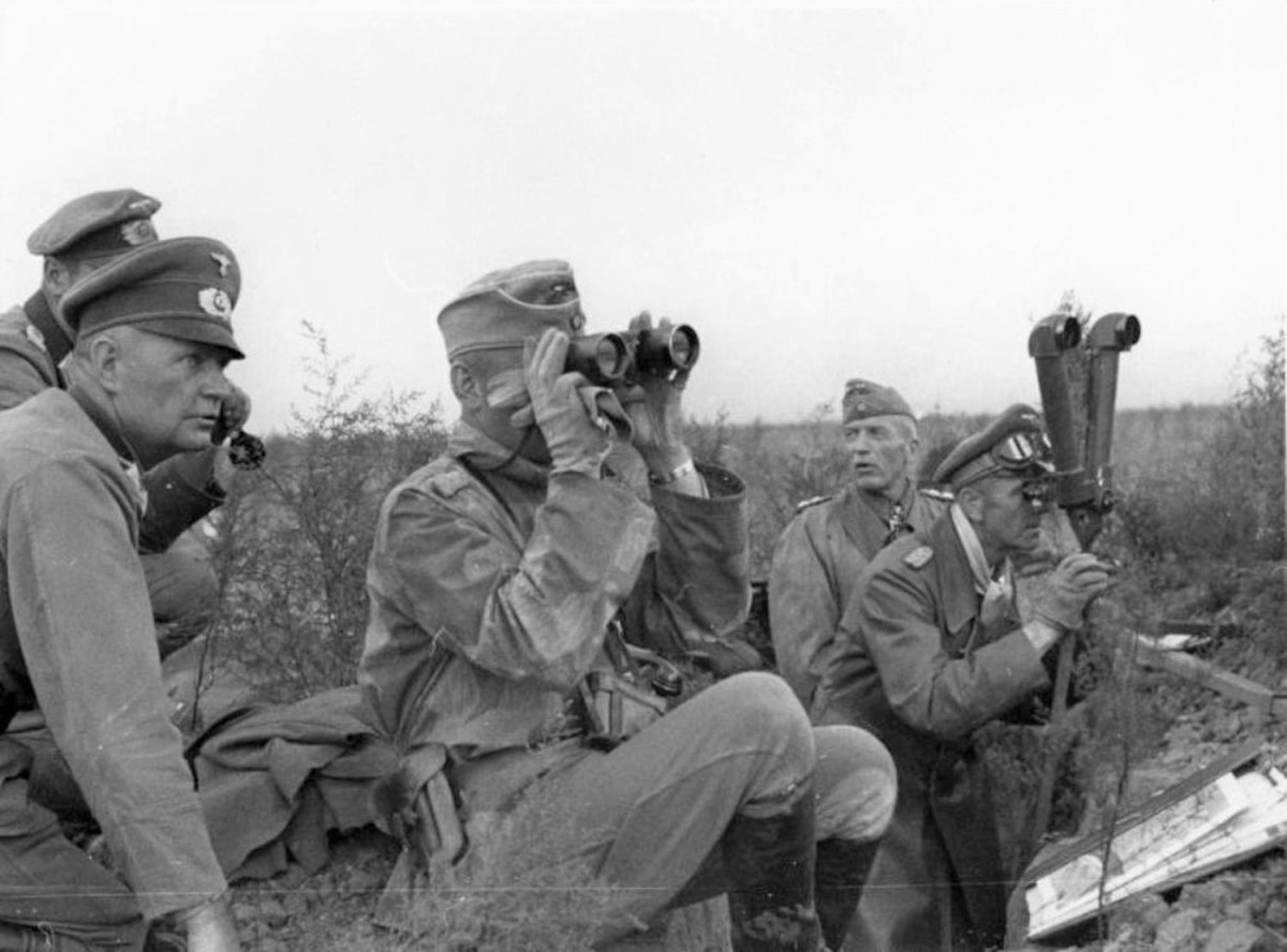 1942-вероятно-командующий-6А-Паулюс-бои-за-Сталинград-4.jpg