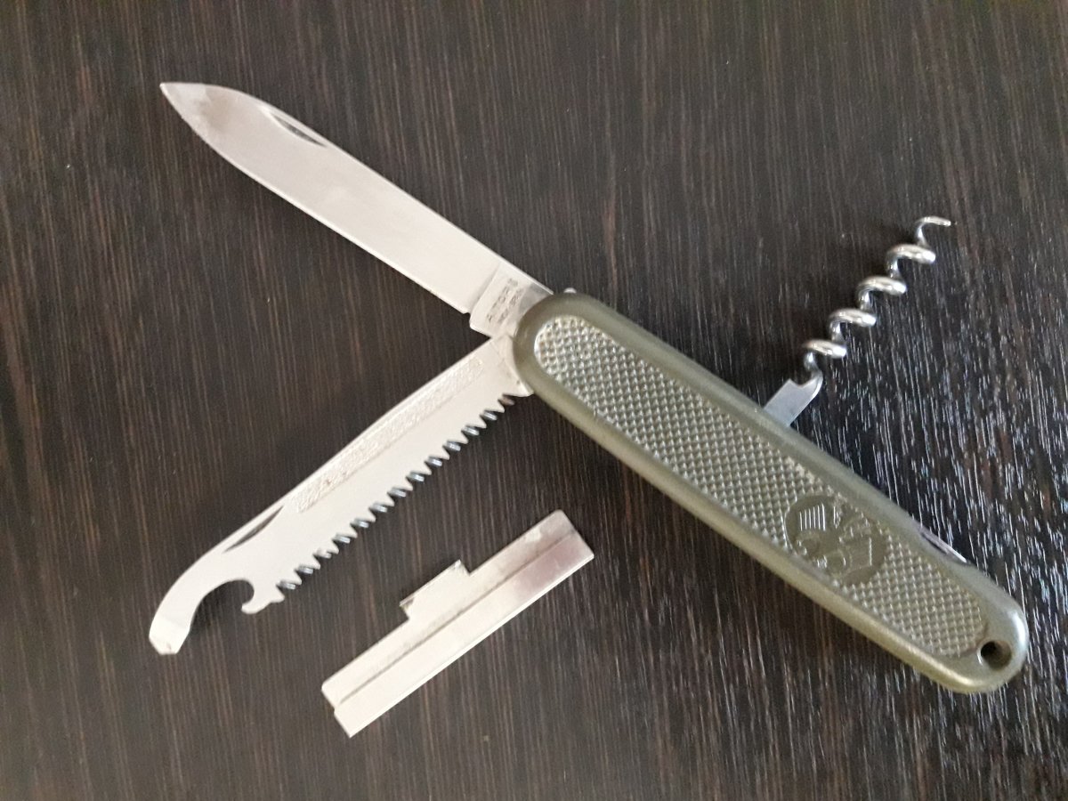 Gak victorinox top