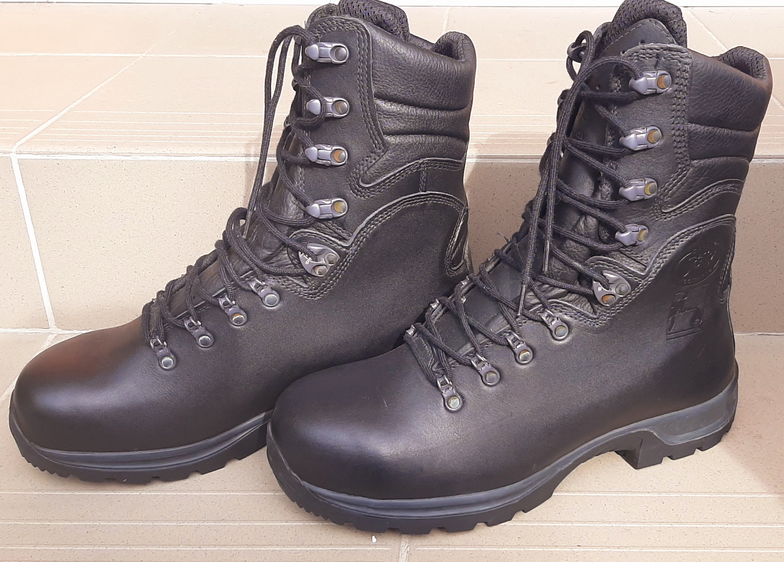 Safety jolly sales footwear gore tex