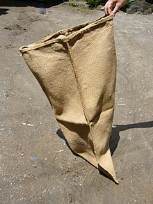 220px-Hemp-sack,_Asabukuro,_Japan.jpg