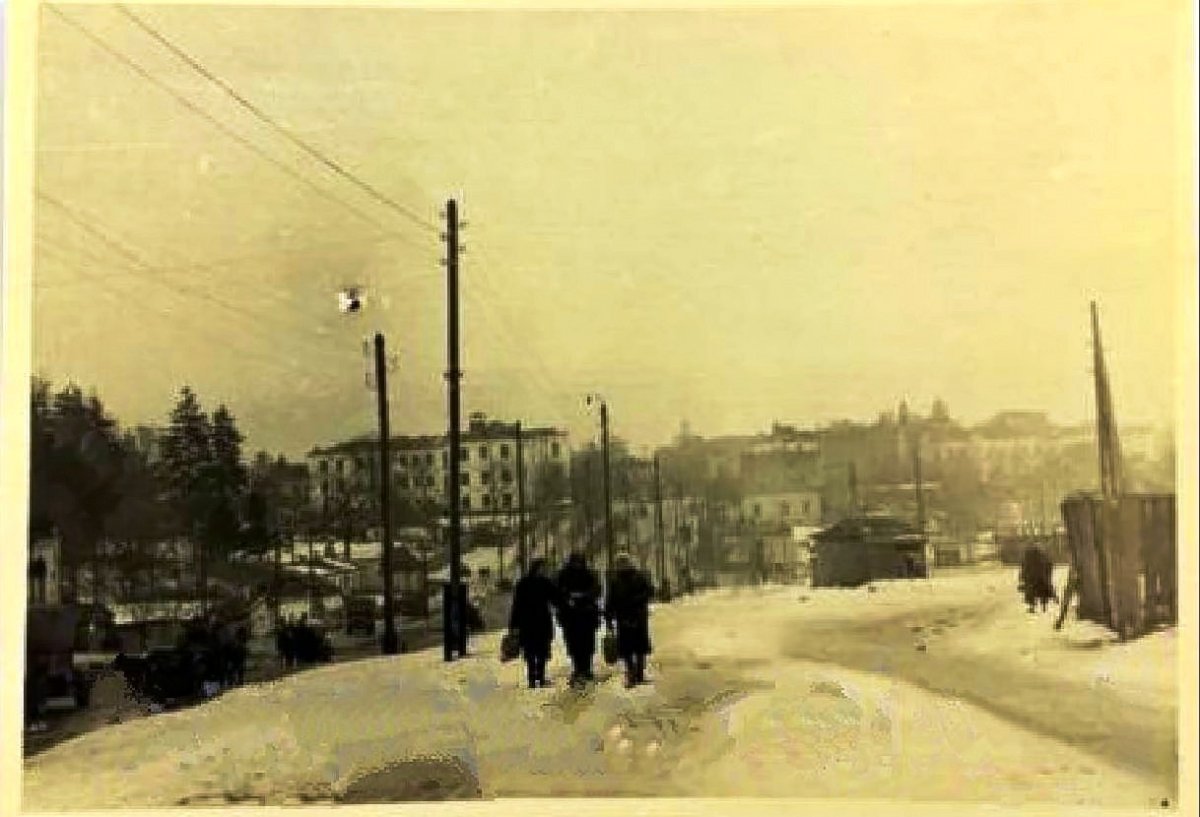 4 Straße in Winniza 1944 Винница Улица Зима 1944 г. (Вид с  верхней части Калича к центру).jpeg