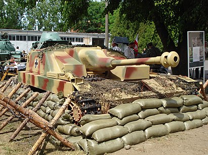 411px-Sturmgeschutz_iv_muzeum_broni_pancernej_cswl.jpg