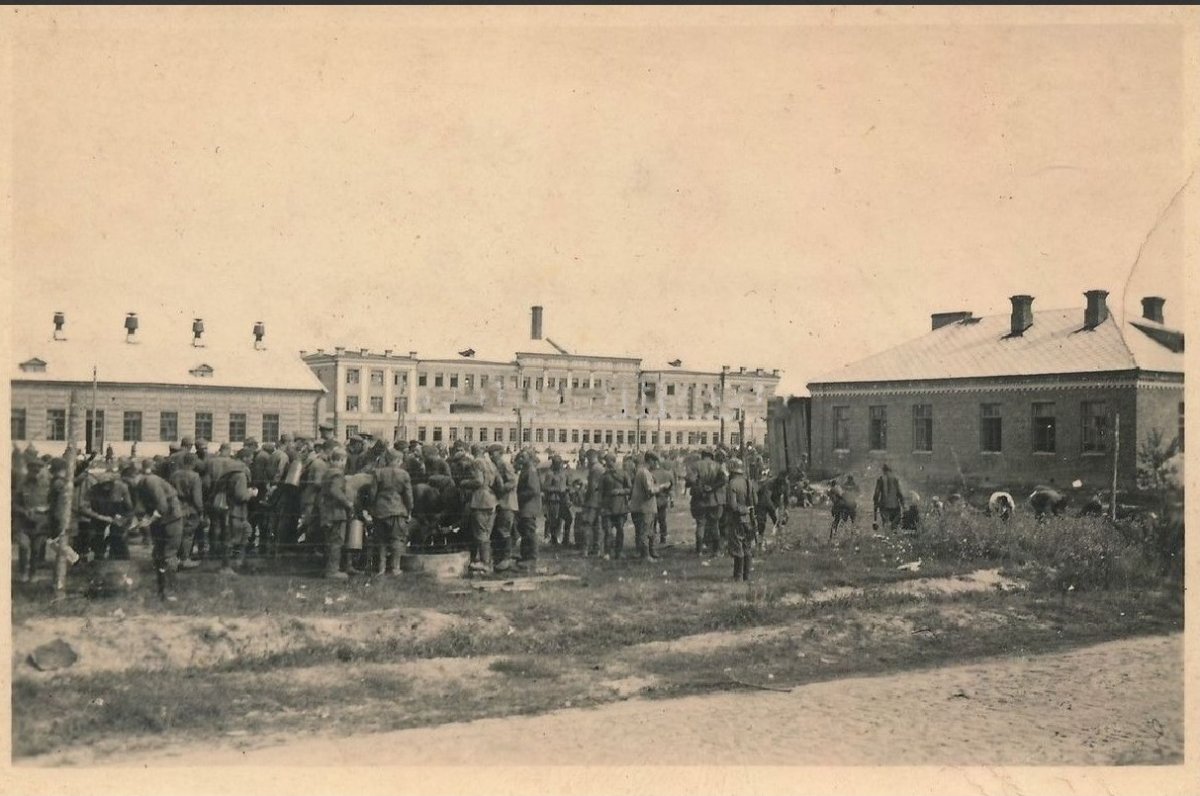 5Житомир Лагерь военнопленных (russische Gefangene Gefangenenlager Schytomyr) 1941 г..jpg
