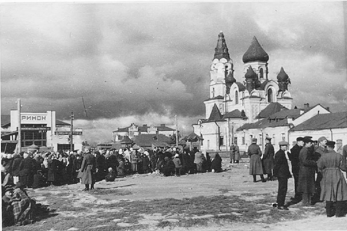 6Житомир Церковь и рынок (SCHYTOMYR, kirche, Kathedrale, markt) 1941-1943 г..jpg