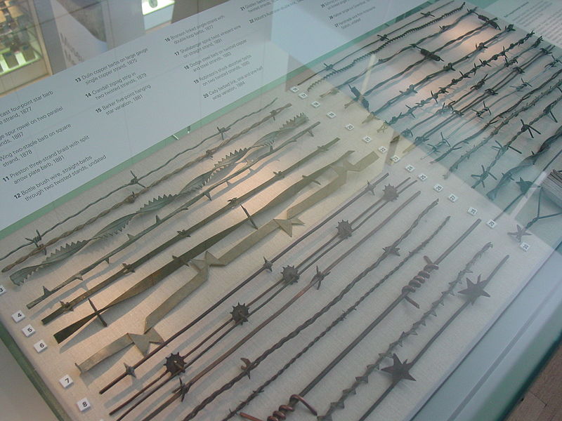 800px-Barbed_wire,_Melbourne_Museum.jpg