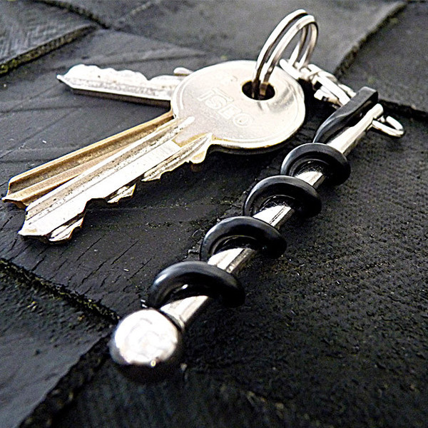 _vyr_29TU248-corkscrew-keyring-7_grande.jpg