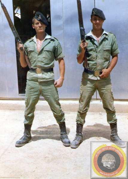 AAA-boots_1975-para-DESPUES DE UN DURO DIA DE INSTRUCCION.jpg