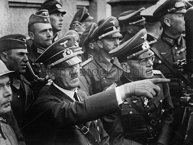adolf-hitler-with-generals-in-poland-1939-cpj0km.jpg