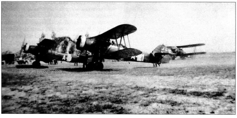 Аеродром Вінниця, серпень 1941 р., літаки 1-ї ескадрильї.jpg