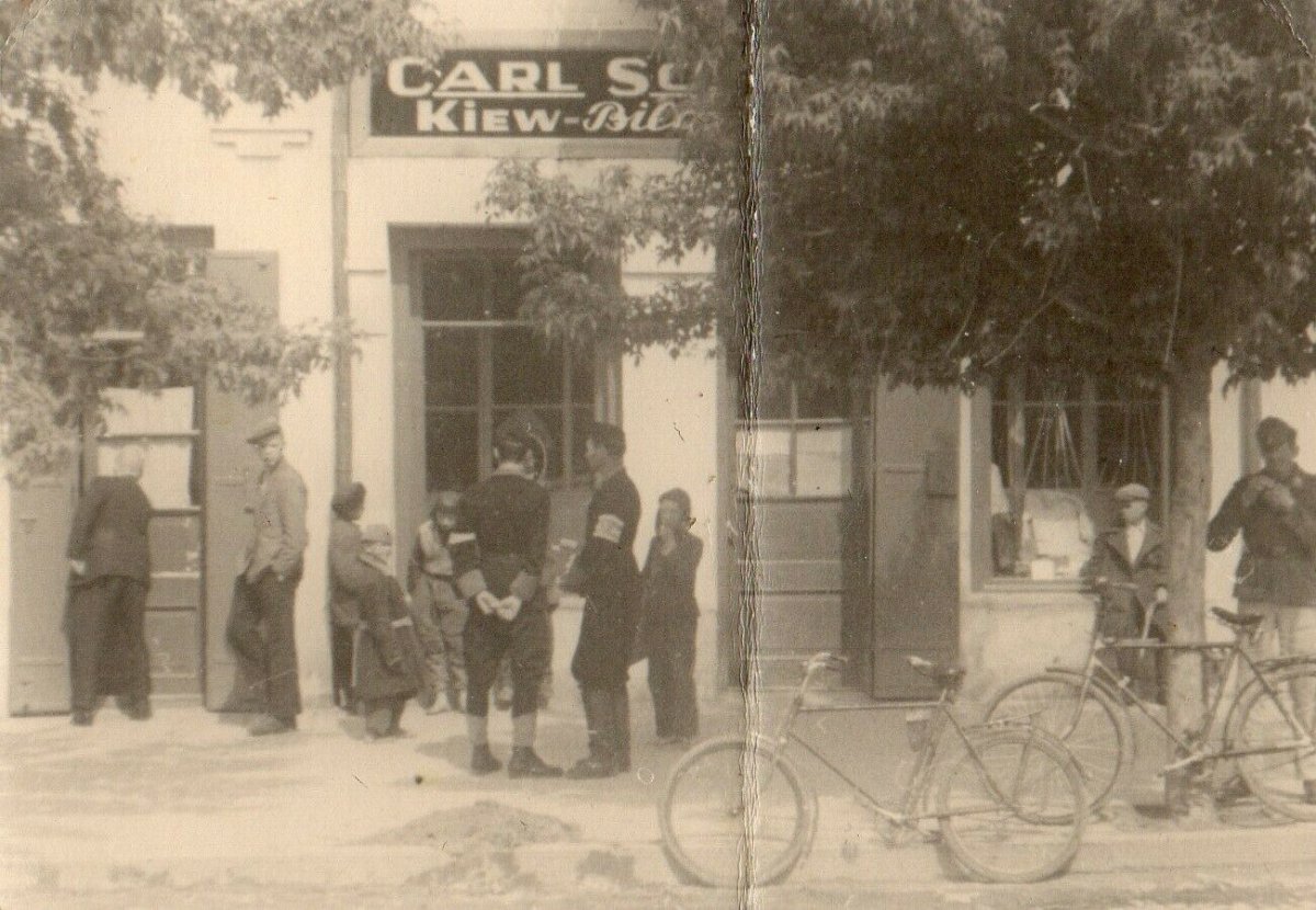 Б Ц 1940, dt. Geschäft in Kiew-Bila-Cerkwa.jpg