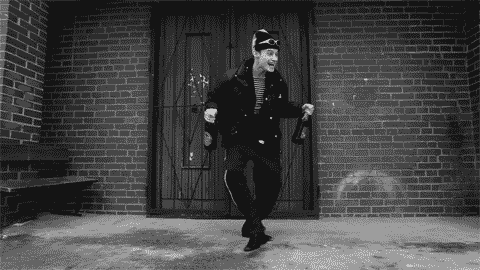 B31981C8-A872-4E44-8B87-D5CE99EB58C0.gif