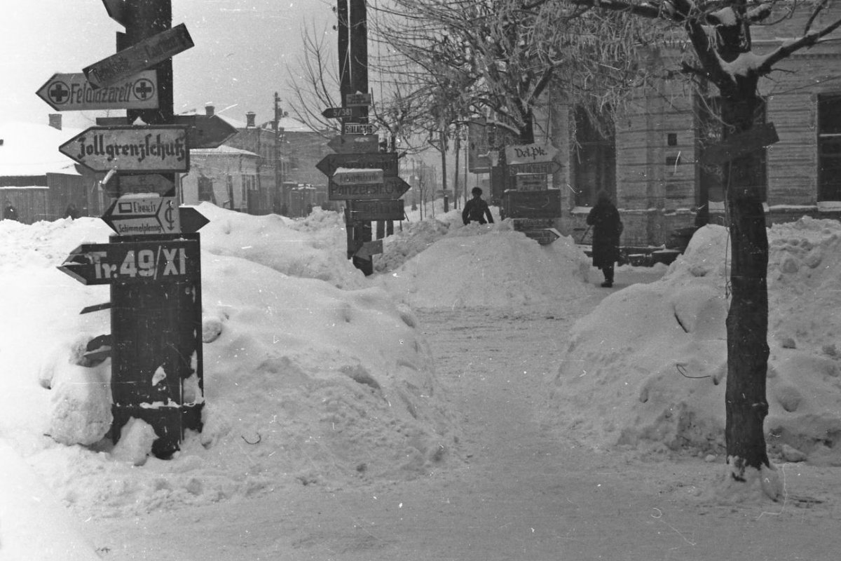Бобринец Улица оккупированного города Зима 1942—1943 г..jpg