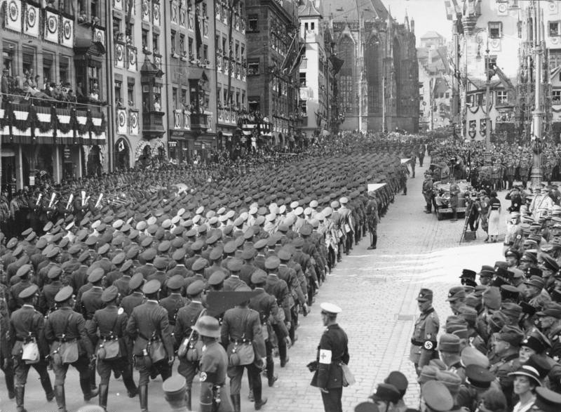 bundesarchiv_bild_cc_by_sa_marsch_der_wehrmacht.jpg