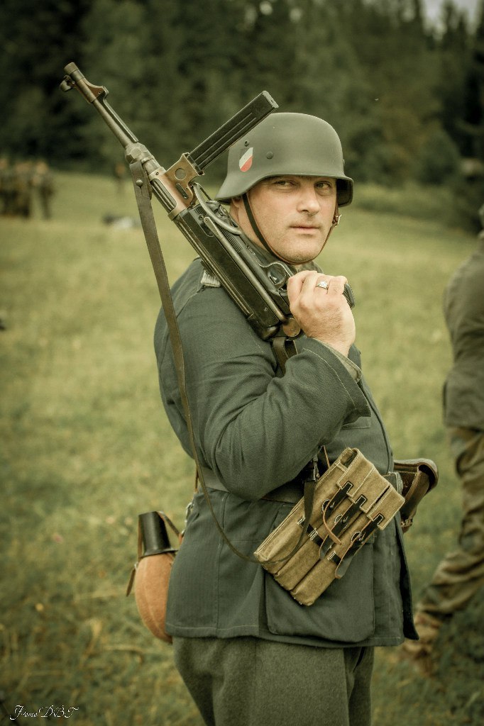 C1KazEBX8_4.jpg