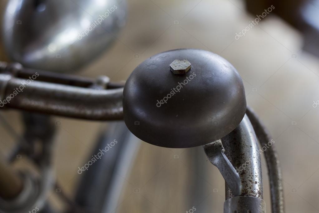 depositphotos_55195955-stock-photo-old-rusty-vintage-bicycle-bell.jpg