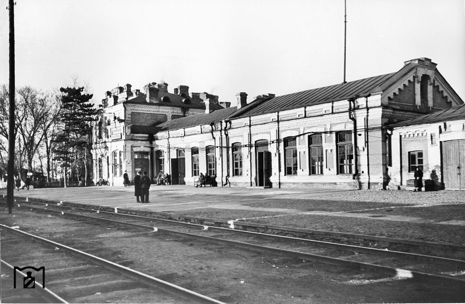 Der Bahnhof Uman im Bezirk Tscherkassy (Ukraine). (1943).jpg