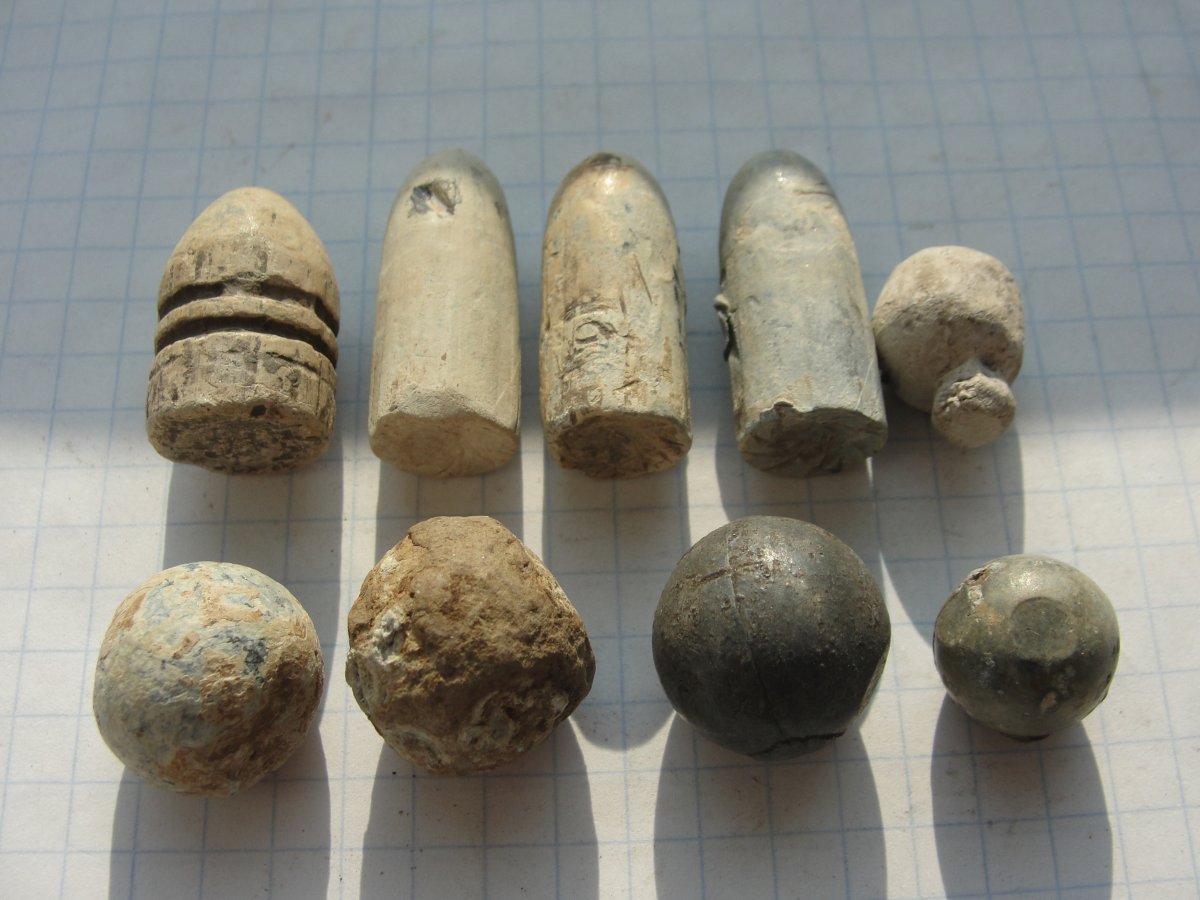 Удельная кинетическая энергия пули. Свинцовая пуля летящая со скоростью 400 м/с. Свинцовая пуля при ударе. Пуля блондо свинцовая. Стреляная пуля 9х18.