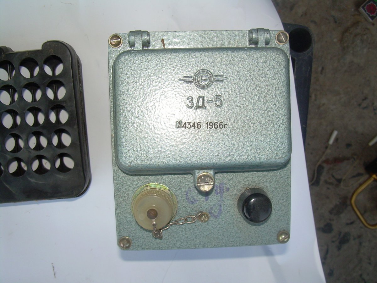 Зарядное устройство для дозиметров ЗД-5 | REIBERT.info