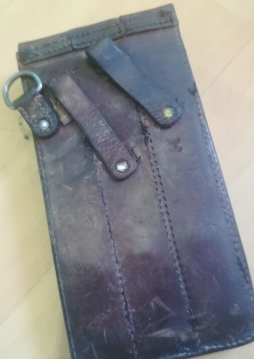 entertainment-collecting-military-relics-2-44597989.800.jpg