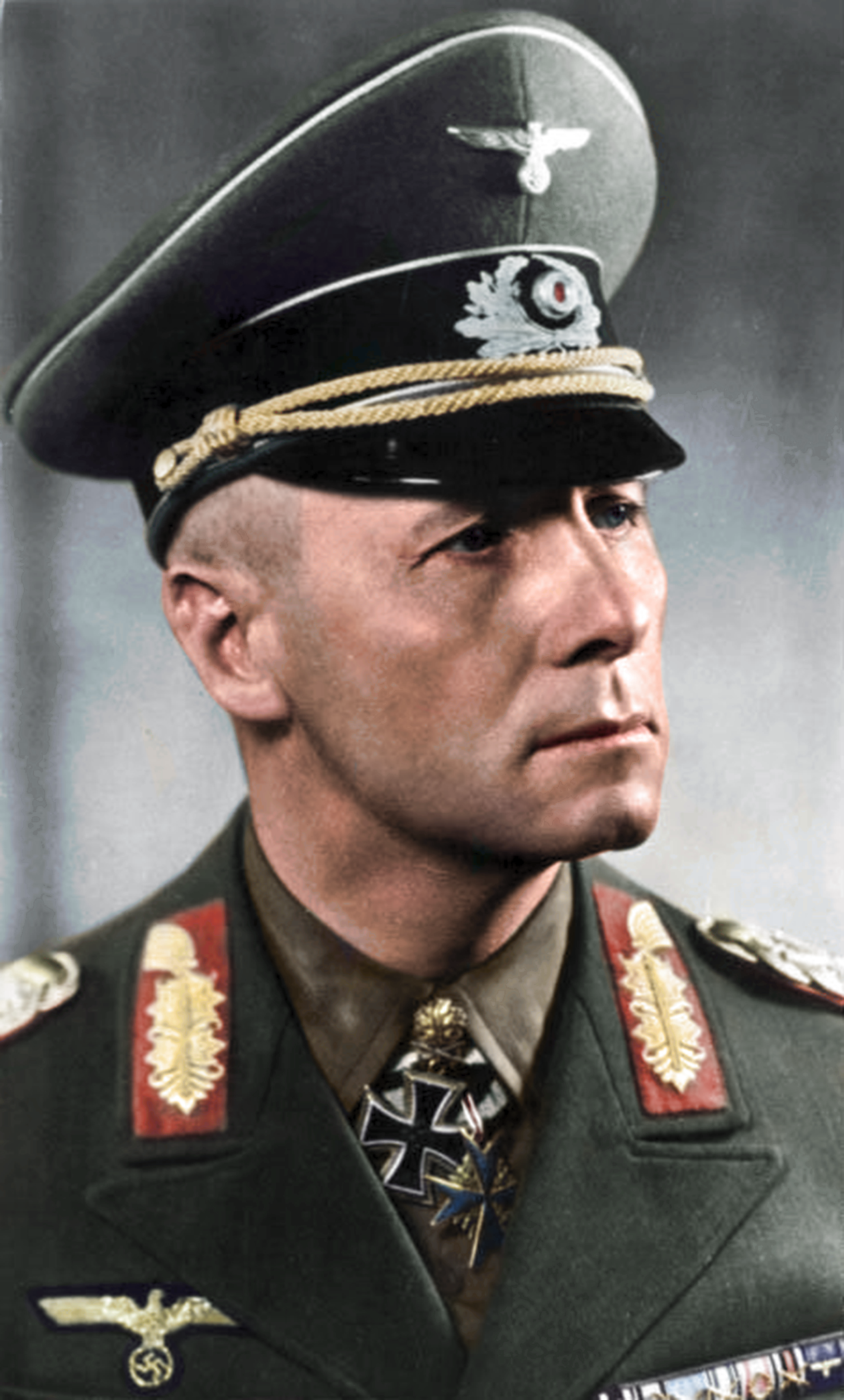 Erwin_Rommel_in_1942_(36299043150).png