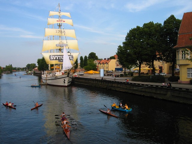 f1136.jpg