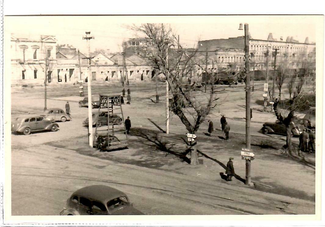 Foto-AK-Dnipropetrowsk-Ukraine-2WK-Besatzung-1943-Originalfoto.jpg