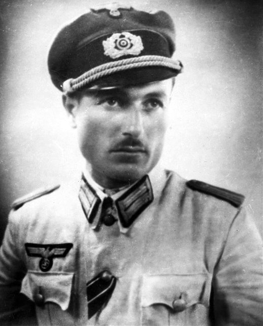 georg vol Shalva_Loladze,_aka_Schalwa_Loladse,_a_Georgian_soldier_of_the_German_Wehrmacht.jpg