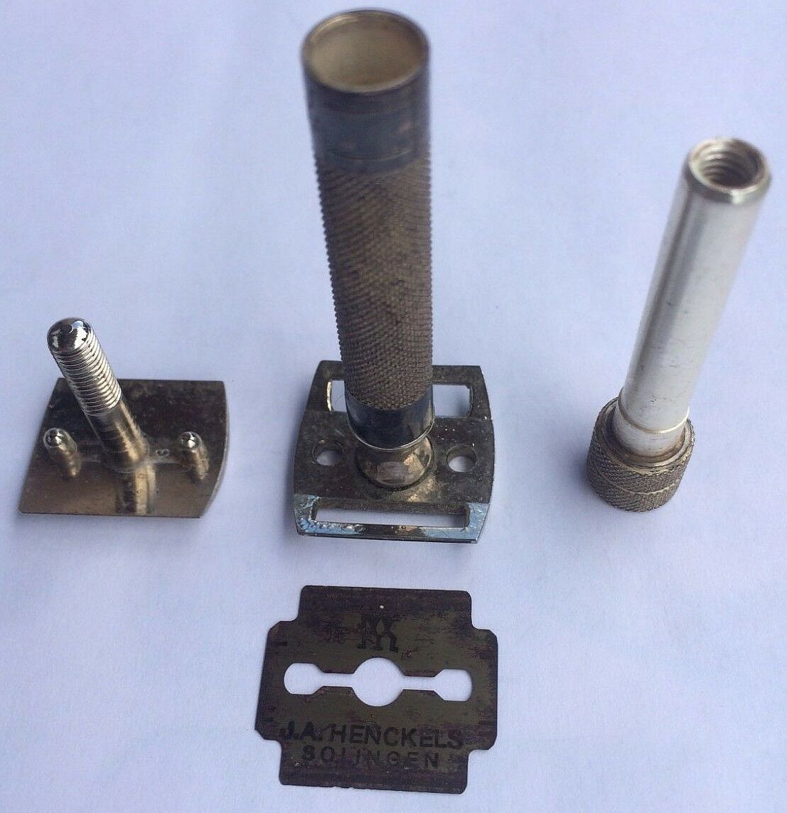 German-SOLINGEN-JA-Henckels-Silver-Plated-Safety-Razor.jpg