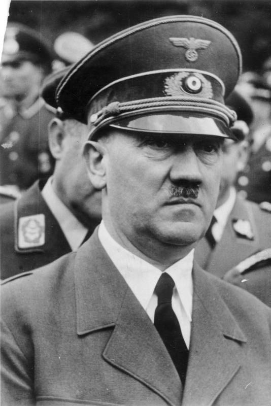 Гитлер.jpg