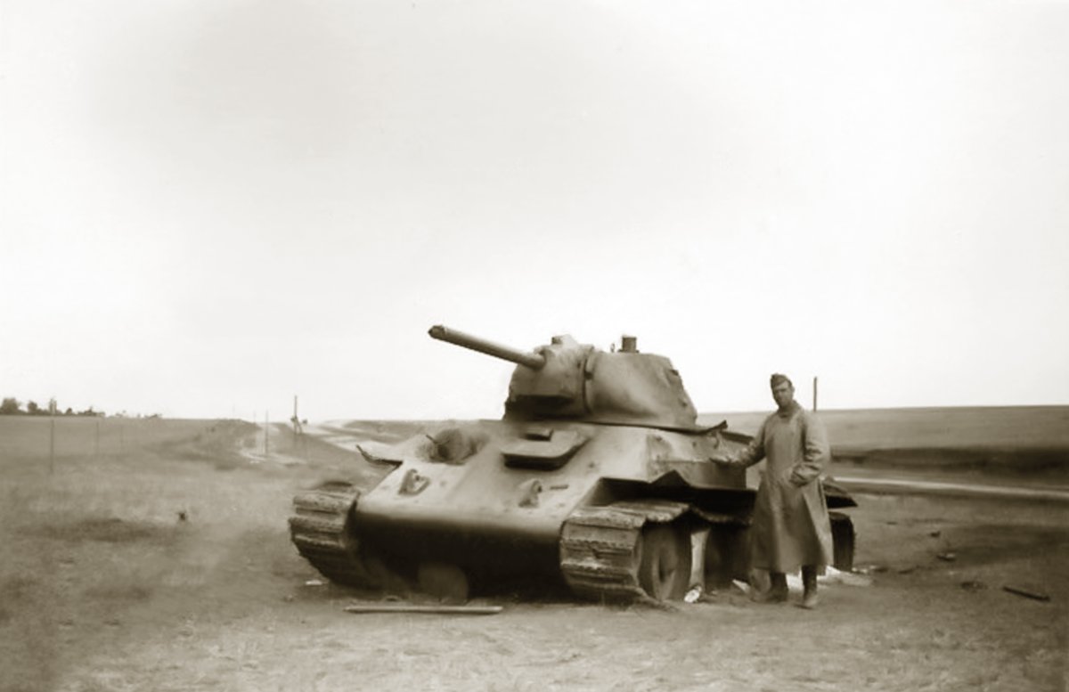 Gluchow 1941 T-34.jpg