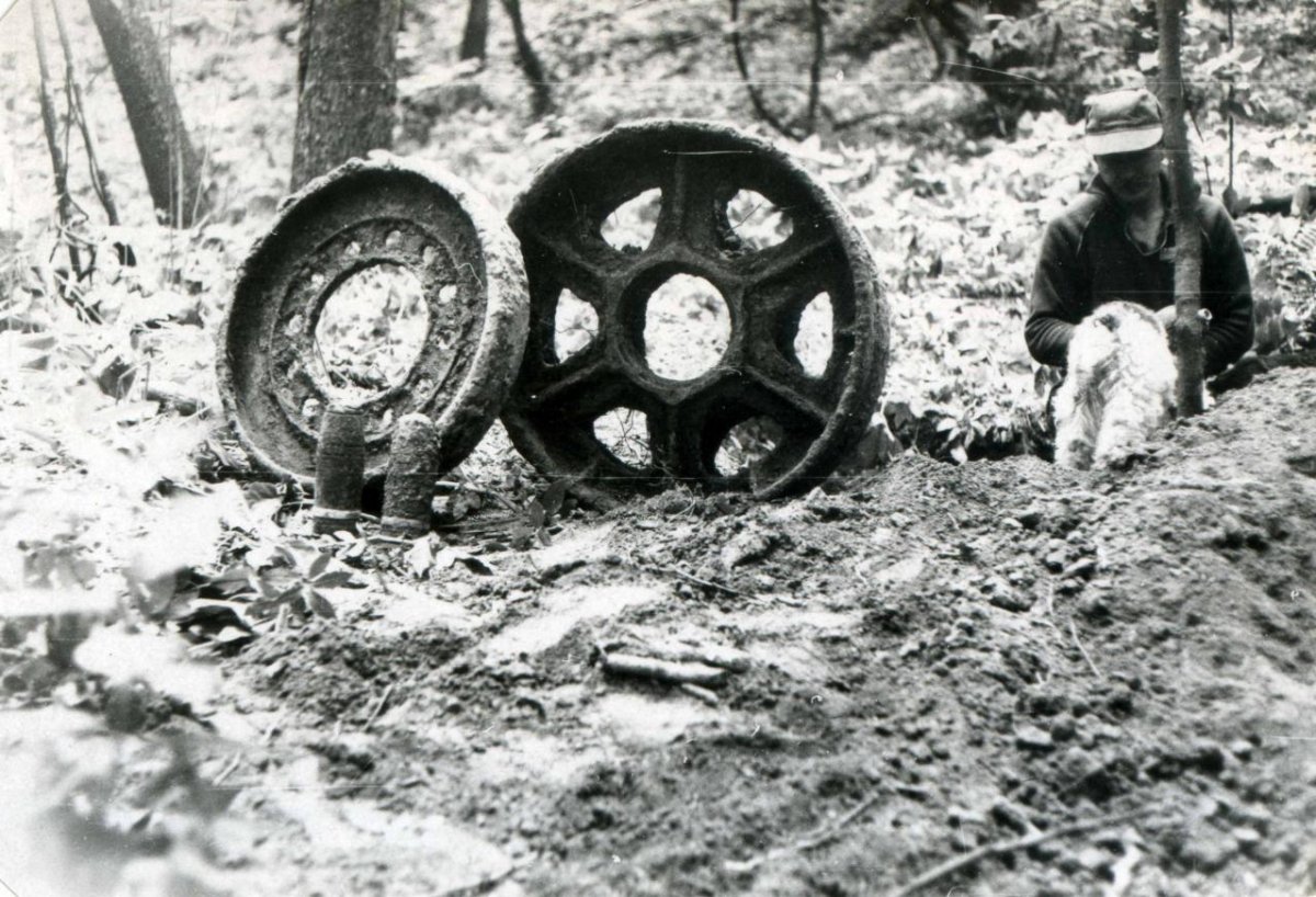 Gluchow KW-1.jpg