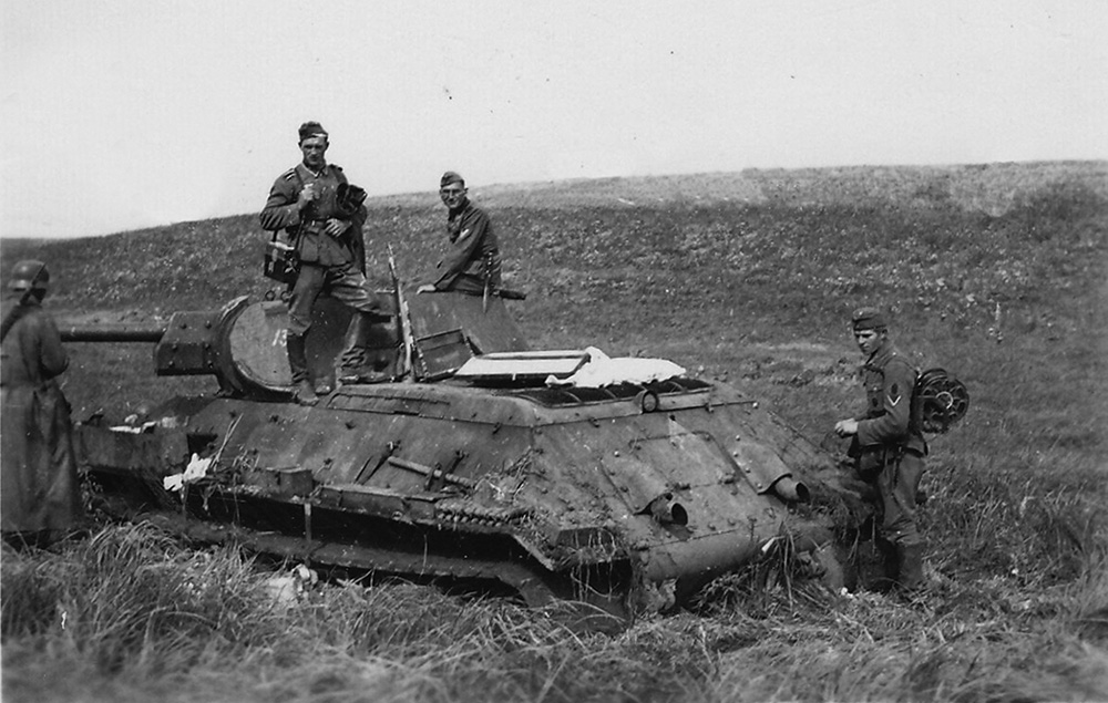 Gluchow T-34.1941.jpg