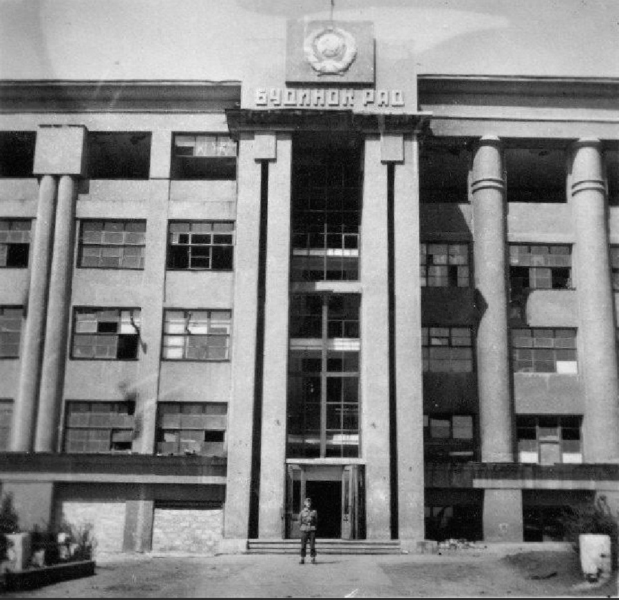 Горловка Haus der Partei in Gorlowka, Ukraine, 1941-ред-.jpg