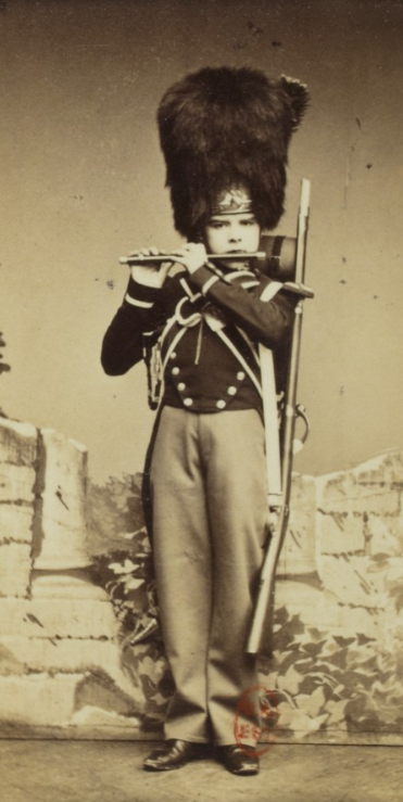 Grenadier-01.png