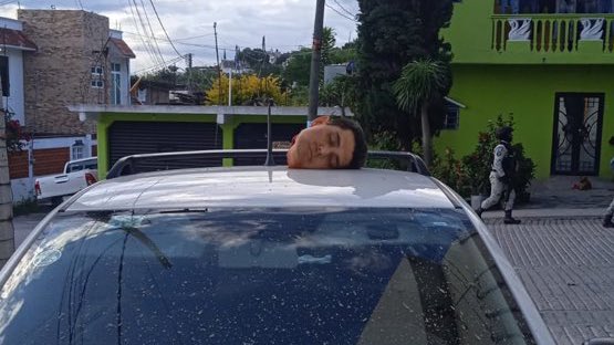 GZS3fm4XgAAi7m6.jpeg