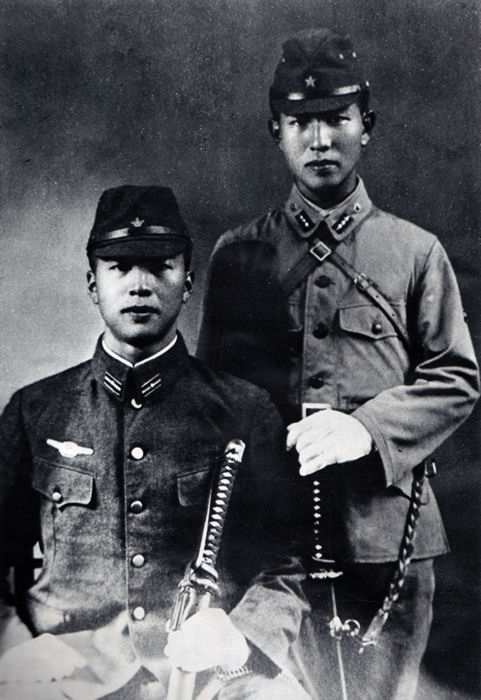 Hiroo_and_shigeo_onoda_1944 (1).jpg
