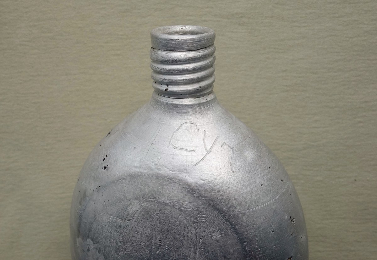 Hyeq7bQYN14.jpg