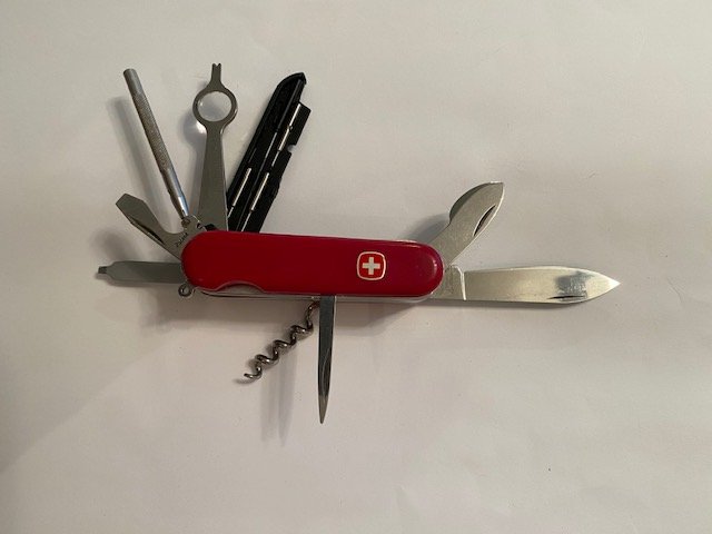 Wenger Minathor Micro Tool Chest Micro Technician Pocket Knife REIBERT.info