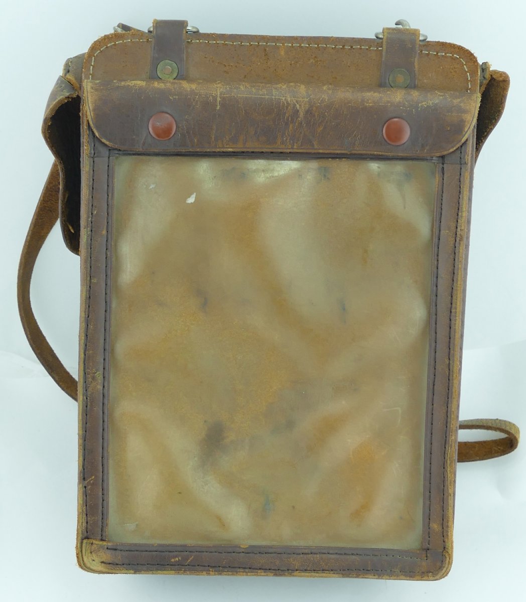 Japanese_WWII_leather_map_case_3.jpg