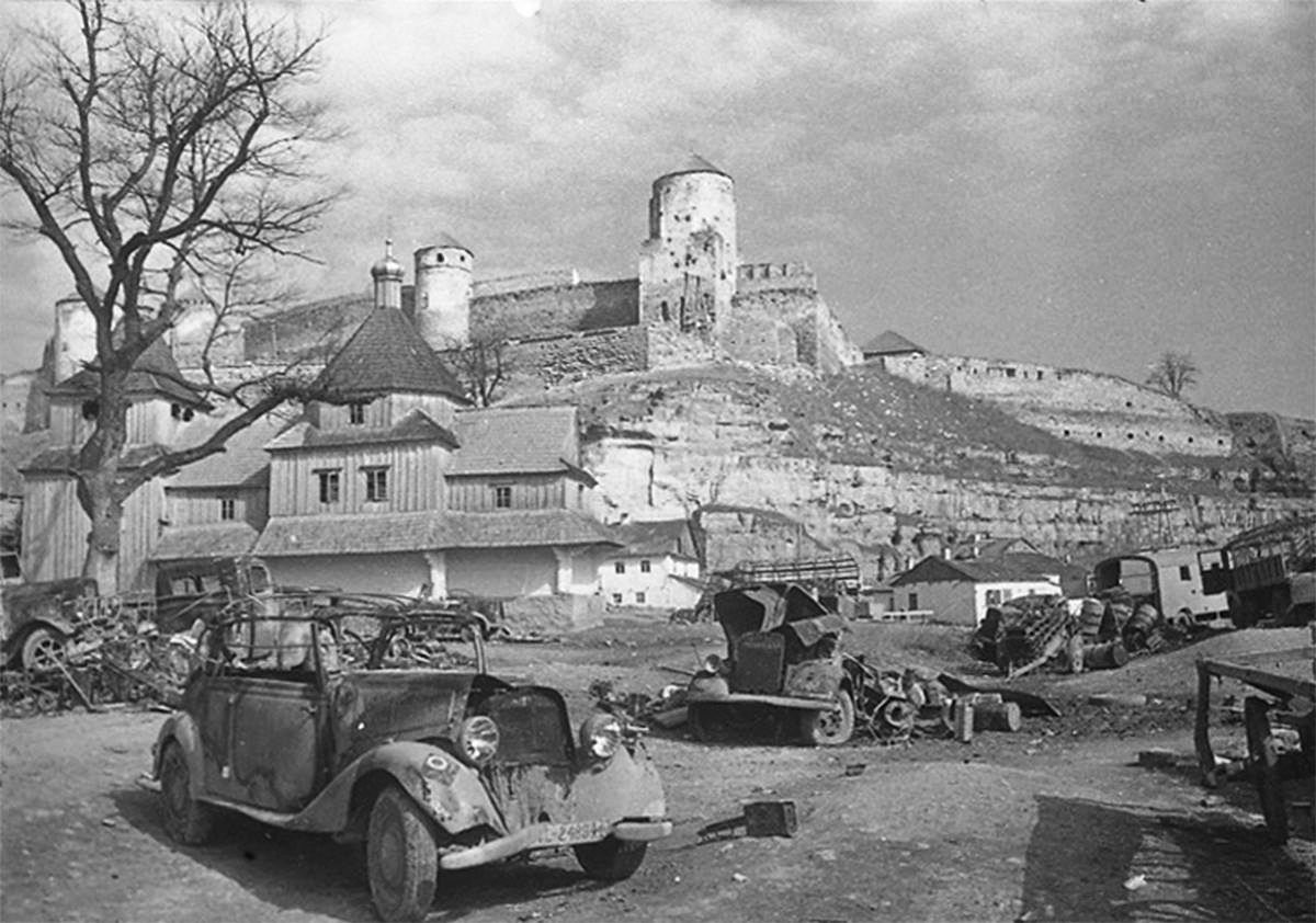 К-П Карвасары и крепость в марте 1944 года.jpg