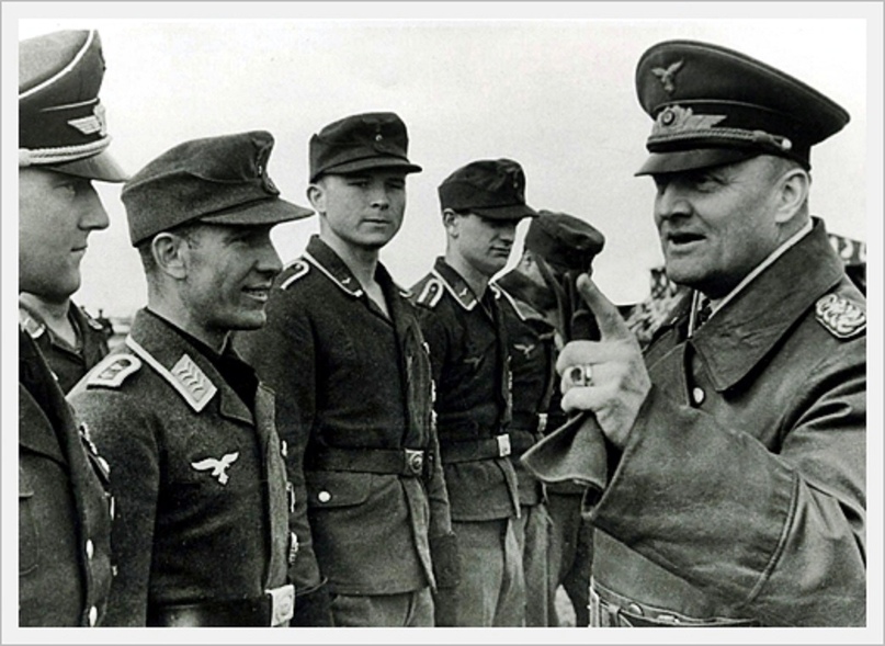 Киркенес, май 1942-го.Generaloberst Hans-Jürgen Stumpff. 10.(Z)J.G. 5.jpg